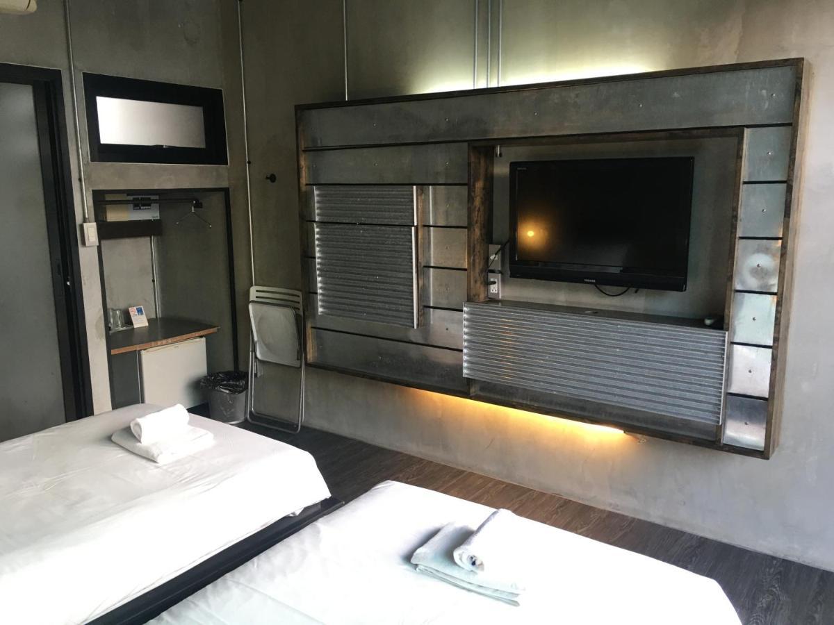BED STOP Hotel Chiangmai Chiang Mai Bagian luar foto